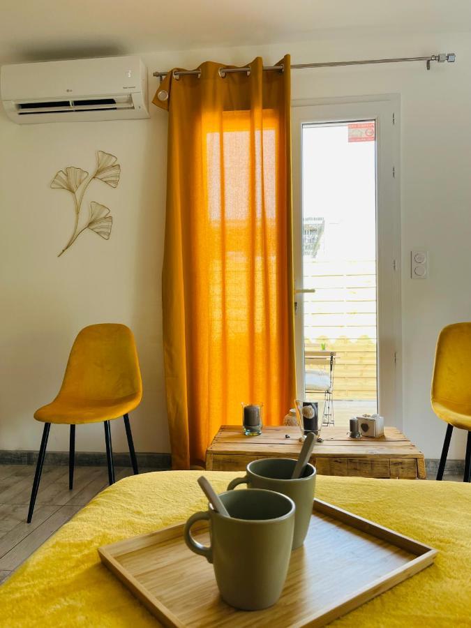 Отель Un Coin Tropical En Provence ! Л'Иль-сюр-ла-Сорг Экстерьер фото