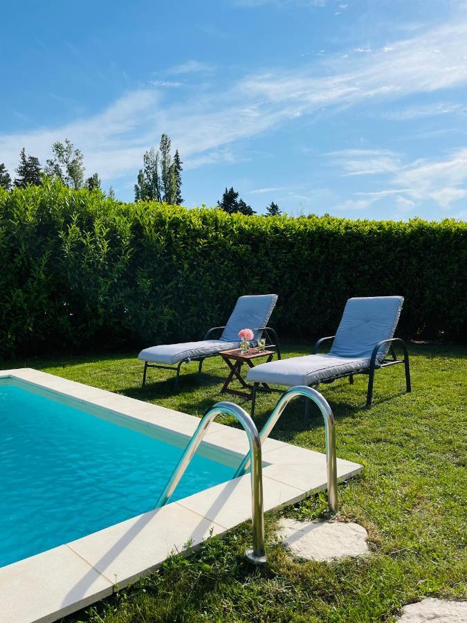 Отель Un Coin Tropical En Provence ! Л'Иль-сюр-ла-Сорг Экстерьер фото